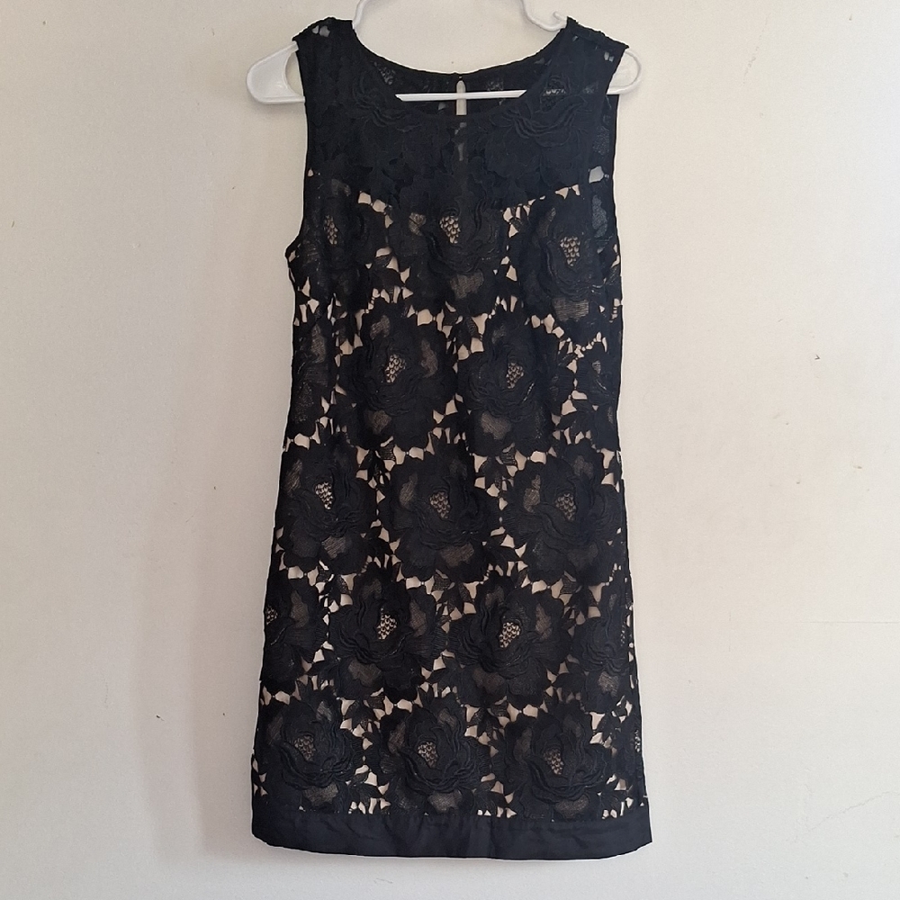 White/Black Market Sleeveless Black and Beige Floral Lace Mini Dress
